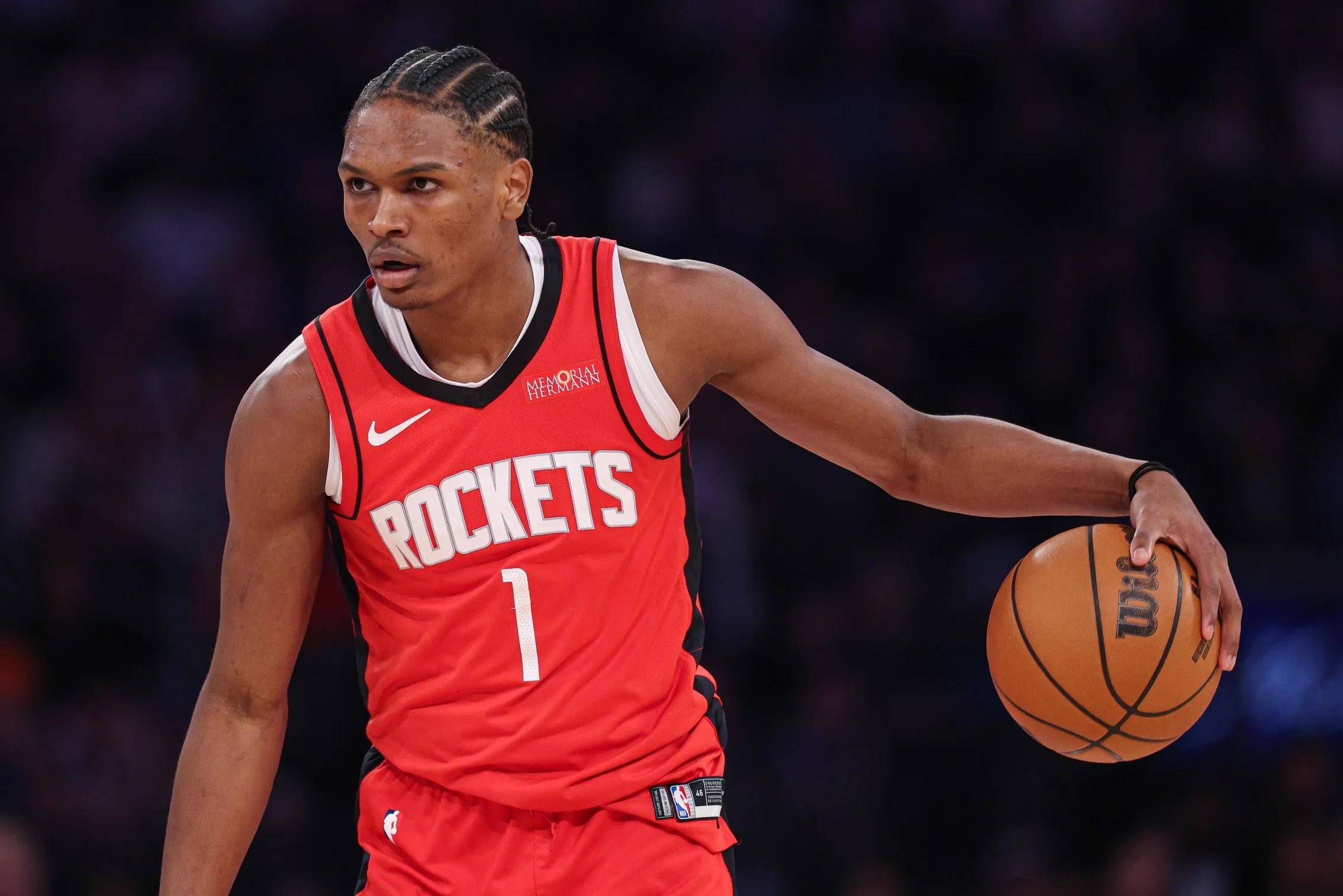 浓眉哥连续十二场比赛得分超过重要助攻，曼联不断突破！气势如虹延续的简单介绍