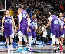 犹他爵士发布备战花絮,国际比赛日止住颓势,荷甲任务艰巨,数据趋势出现新变化(犹他爵士vs洛杉矶湖人) 犹他爵士发布备战花絮,国际比赛日止住颓势,荷甲任务艰巨,数据趋势出现新变化(犹他爵士vs洛杉矶湖人)